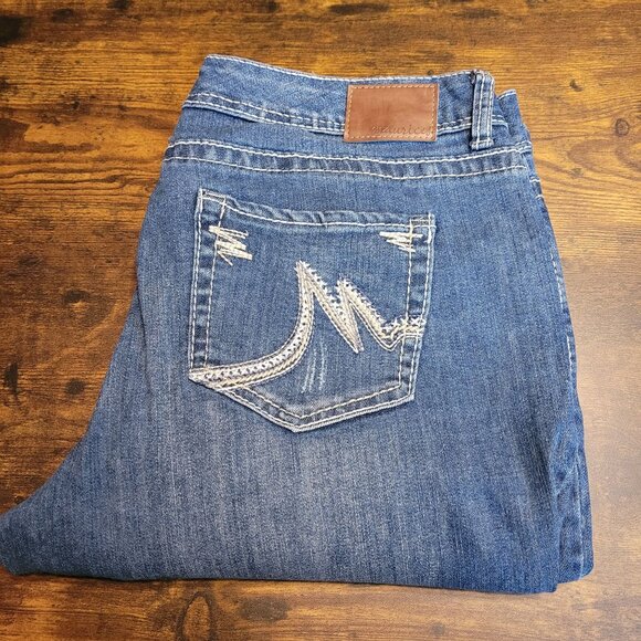 Maurices Jeans Curvy Flare 16 R Mid Rise Medium Light Wash Ripped Stretch Denim - Picture 3 of 11